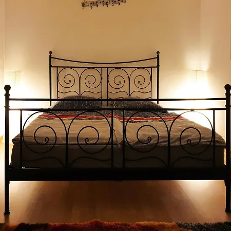 Apartment Tlf